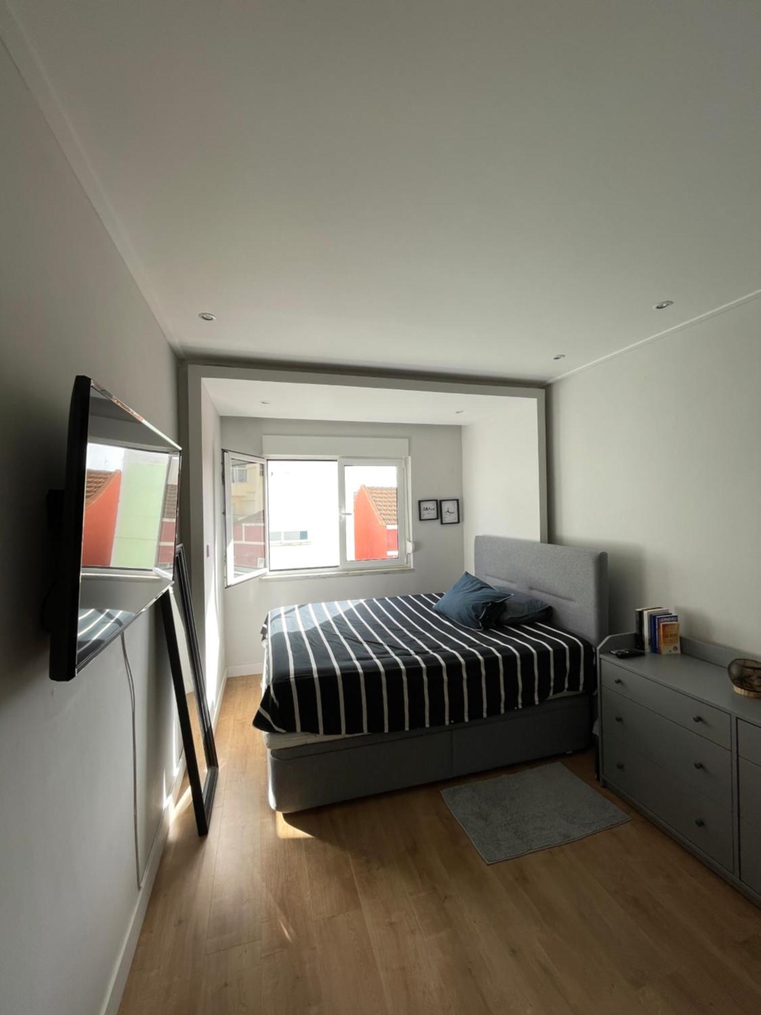 Quarto De Casal Close To Lisbon Flat Equipado アルマダ 部屋 写真