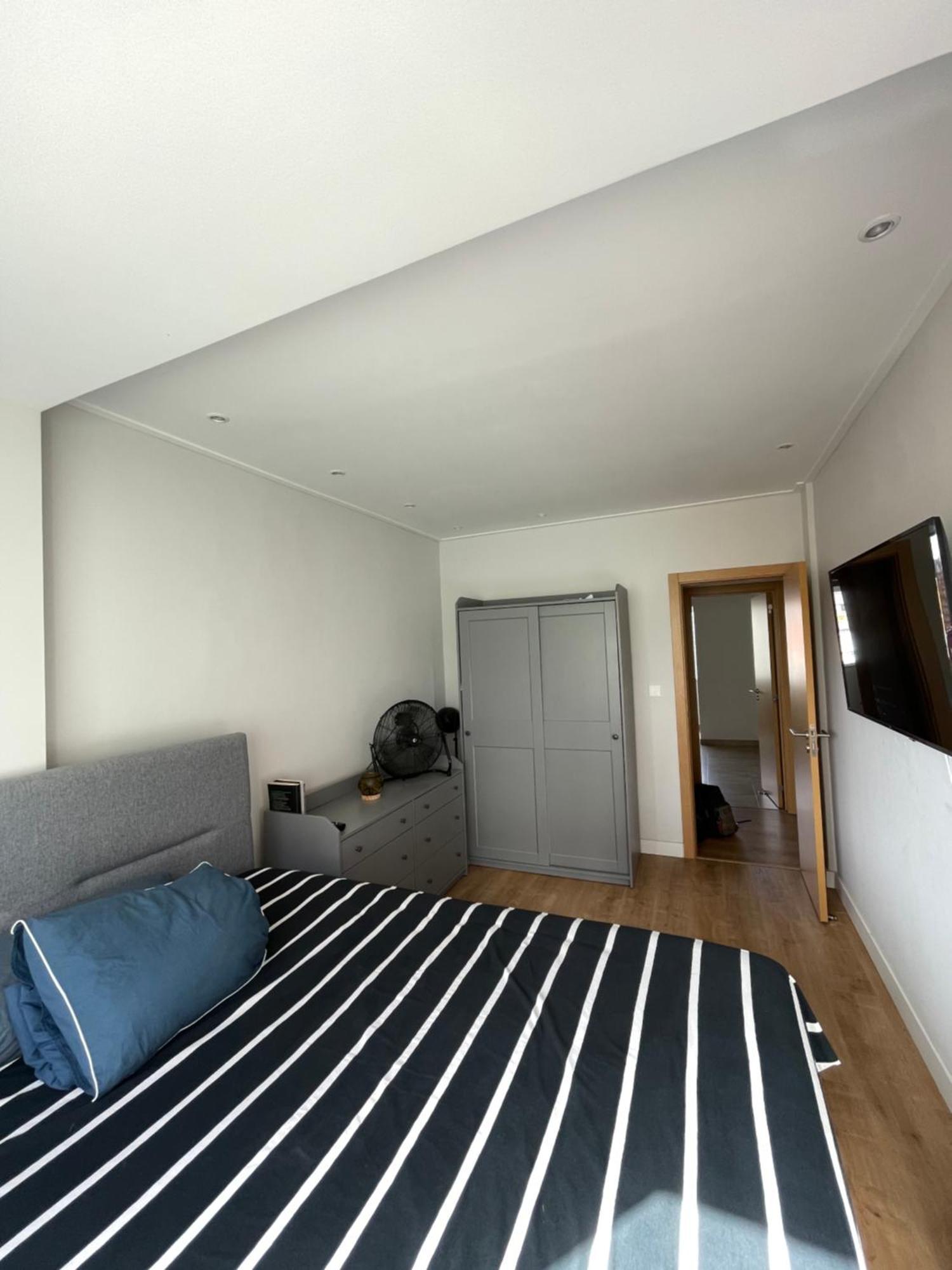 Quarto De Casal Close To Lisbon Flat Equipado アルマダ 部屋 写真